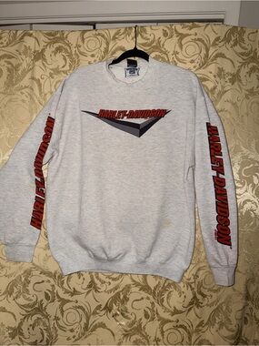 Lee Light Gray Crewneck Sweatshirt with Red Logo
